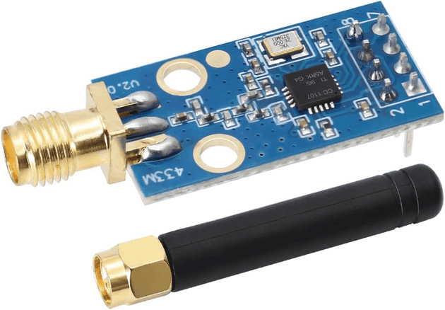 a picture of the CC1101 transceiver that operates at 433MHz